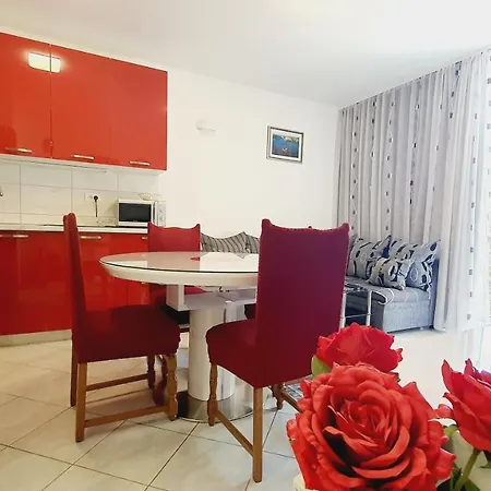 Ivana Apartment *